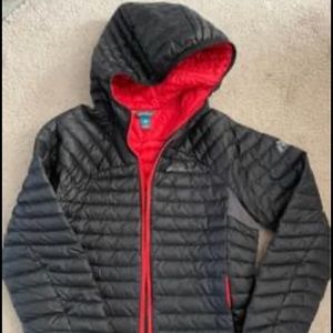 Girl’s Eddie Bauer First Ascent Microtherm down jacket.